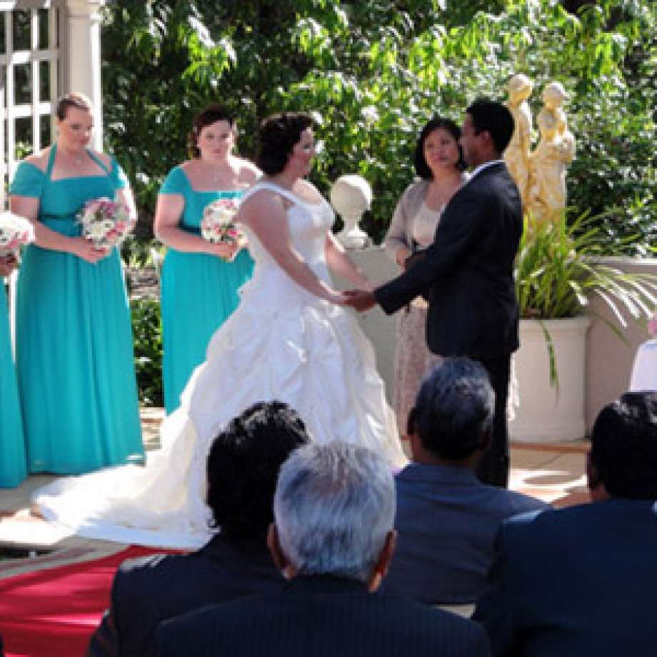 Sydney Marriage Celebrant - Ceremonies By Cath